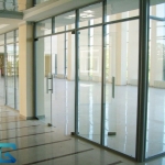 درب شیشه ای
