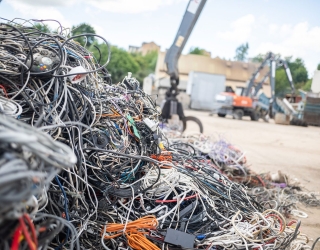 Selling-old-cables-in-Karaj-1536x1024