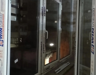 1000023304