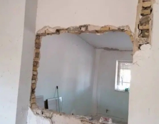 گچکاری و لکه گیری 