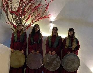 گروه دفنوازی شب یلدا/دفزن شب یلدا/گروه دف شب یلدا/دفنواز شب یلدا