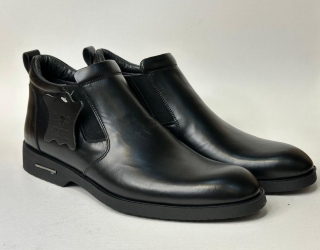 نیم بوت مردانه چرمی مشکی طرح کش دار مدل LB200