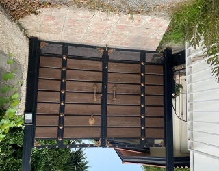 a187b225-59d4-47f1-8f18-38bb00317cc0 خونه فروشی