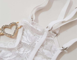 لباس زیر زنانه