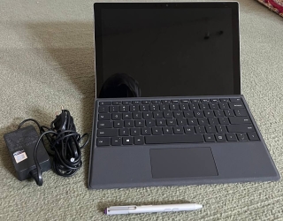 Surface Pro 6  Core i7 - 8650U 16GB Ram 1TB