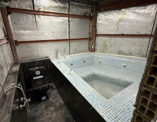 فروش ویلا مبله  700متری خاص همراه با پناهگاه