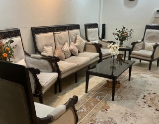 47399032-bc9e-4076-9b51-7d646b1dfa7b مبل