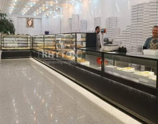 🍰یخچال قنادی(ریتون شاپ)سفارشی شیک قلب تپنده قنادی جایکه شیرینیهادراوج زیبایی نفس میکشند