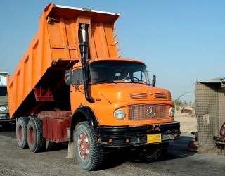 Mercedes-Benz_2624_in_Iraq