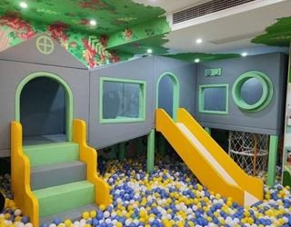 تجهیز و راه‌اندازی حرفه‌ای خانه‌بازی با بهترین متریال و طراحی تخصصی