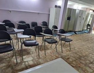 I380X253_438702813664