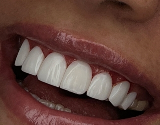 کلینیک دندانپزشکی دلخند