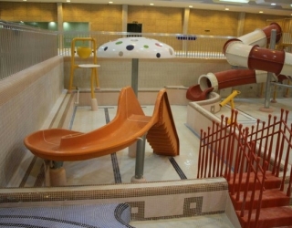 سرسره پارکها و پارک آبی فایبرگلاس زرین کار صفاهان