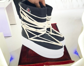 مرکز طراحی و تولید مدلهای کفش فشن و خاص روز دنیا