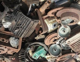 خریدار ضایعات آهن‌آلات و فلزات رنگی با امکان همکاری و قرارداد