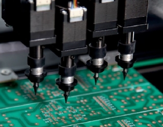 خدمات مونتاژ برد الکترونیکی
