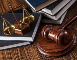 وکیل// بدون نگرانی مشاوره کنید 