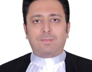 وکیل دادگستری و مشاور حقوقی