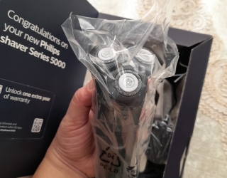 ریش تراش فیلیپس سری 5000 کاملا نو