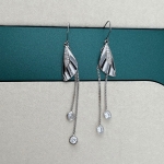 silver-leaf-design-earrings-code-m01-2