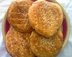 A_plate_full_of_Fatirs