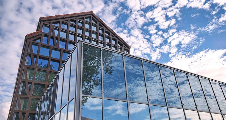 glass buid house